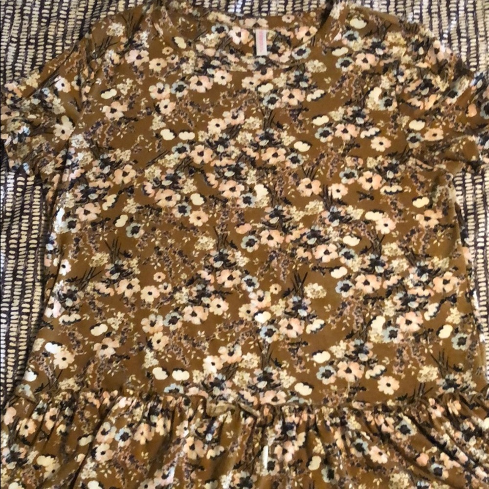 Xhilaration shirt